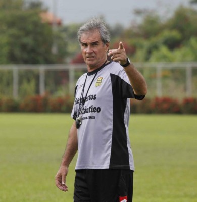 Carlos Restrepo se une a larga lista de técnicos que regresaron a Honduras