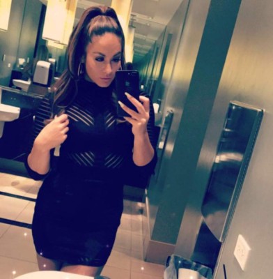 FOTOS: Modelo fitness causa gran impacto por su gran parecido a Jennifer Lopez