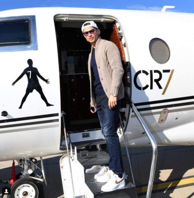 CURIOSO: Las íntimas fotos de Cristiano Ronaldo en la gala del Balón de Oro