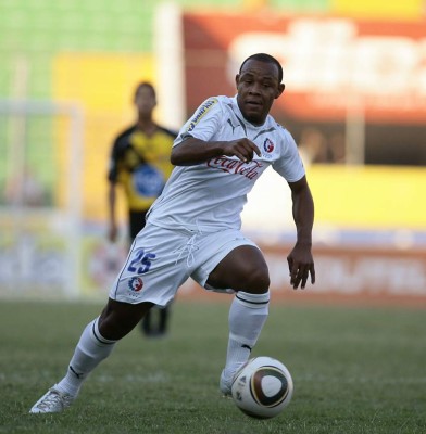 Futbolistas que pasaron por el Olimpia y no pudieron con el 'peso de la camisa'