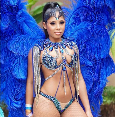 La despampanante Kasi Bennett, novia de Usain Bolt que lo alienta en todo momento