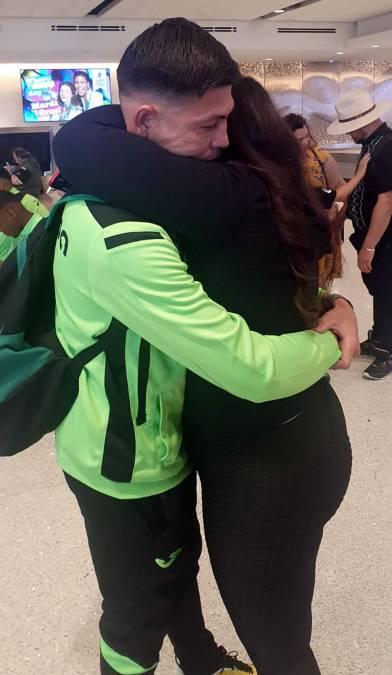 Así vivió el Chelito Martínez su primera experiencia en avión y el conmovedor reencuentro con su hermana en Estados Unidos