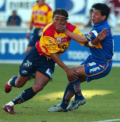 La trayectoria de Carlos Pavón en imágenes