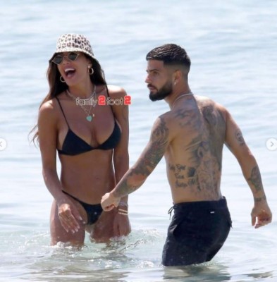 Picantes fotos: Ganaron la Eurocopa y se llevaron a sus infartantes mujeres de vacaciones