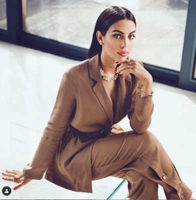 Georgina Rodríguez deslumbra en una elegante sesión de fotos para la revista italiana Grazia