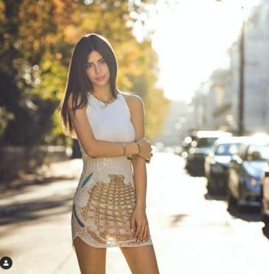 Un copia exacta de Daniella Semaan: La sexy 'hijastra' de Cesc Fábregas