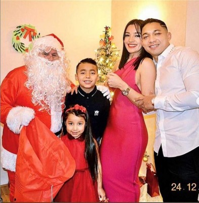 Las lujosas vacaciones de Emilio Izaguirre y su encantadora esposa