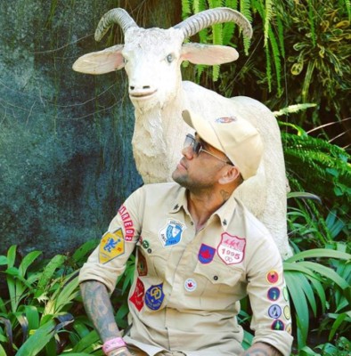 Las vacaciones más 'espirituales' de Dani Alves junto a su pareja luego de ganar la Copa América