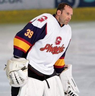 Así fue su debut: Petr Cech, de portero de fútbol a arquero de hockey sobre hielo