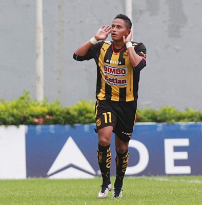 ¿Qué pasa en Real España? Llegaron como figuras y bajaron su rendimiento inexplicablemente