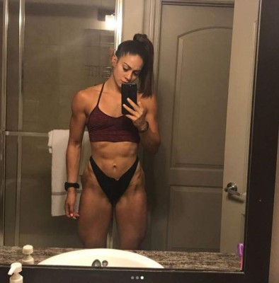FOTOS: Modelo fitness causa gran impacto por su gran parecido a Jennifer Lopez