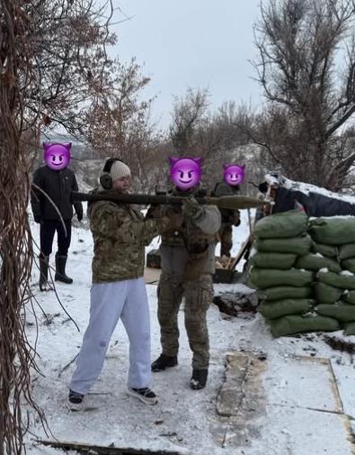 Cambió la raqueta por un lanzamisiles: la estrella que se regresó a Ucrania para combatir contra Rusia