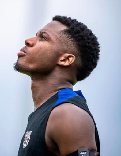 Costaba 80 millones, ahora solo vale cinco y Hansi Flick lo deja fuera del Barcelona: No cuento contigo