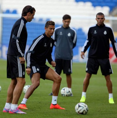 Real Madrid entrenó en Cardiff previo a la final de Supercopa