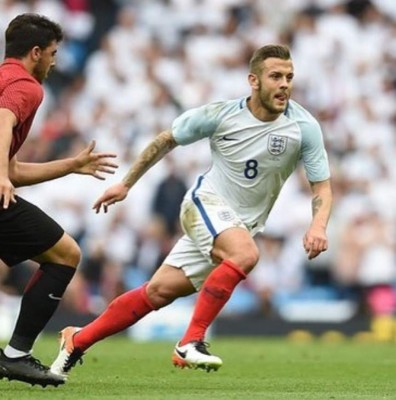 El drama que vive: Fue estrella del Arsenal, seleccionado inglés y ruega otra vez por trabajo