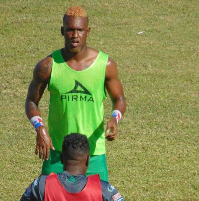 En fotos: Los futbolistas que se han teñido el pelo de rubio