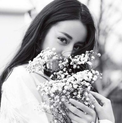 Dilireba, la actriz china que ignora al futbolista brasileño Pato