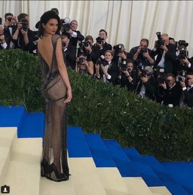 La infartante Kendall Jenner sale ahora con el nuevo 'LeBron James' de la NBA