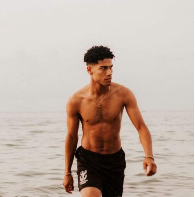 Modelo y cautivador en Instagram: la otra faceta de Carlos Palacios Jr, el hijo de 'Calolo' y jugador del Victoria