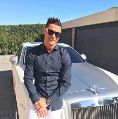 La impresionante colección de autos de CR7 y su nuevo capricho ¡un Bugatti de 8 millones de dólares!