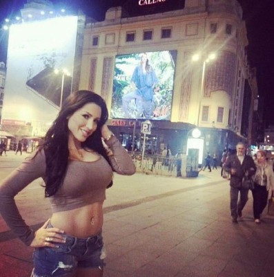 Jeinny Lizarazo, la modelo venezolana que podría ser castigada si Benzema no ficha por el Arsenal