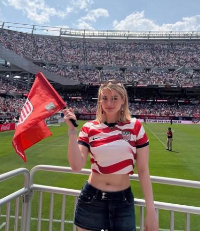¿Quiénes son? Las preciosas aficionadas que enamoran en el Mundial 2026