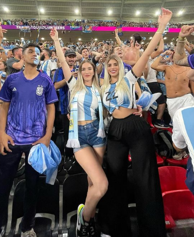 Las aficionadas que casi van a la cárcel tras el título de Argentina en el Mundial: ‘‘Huí de Qatar y estoy refugiada en Europa’’