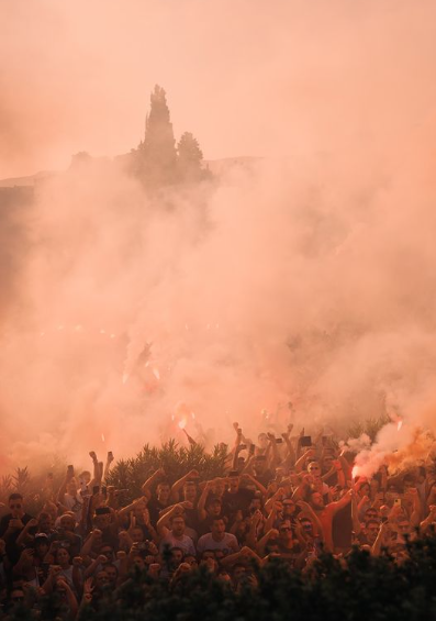 Rakitic se aburrió de Arabia Saudita y fue presentado por su nuevo equipo: brutal bienvenida para el croata