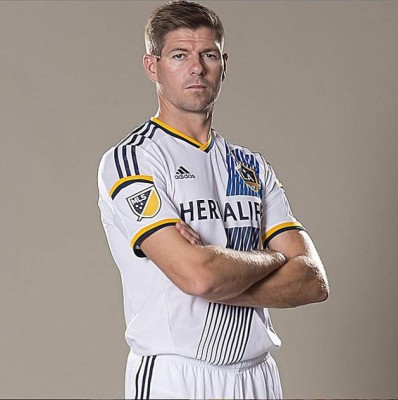 Las grandes estrellas que hoy lucen sus nuevas camisas