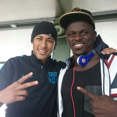 Fue el socio de Messi en las inferiores, marcó 97 goles en un año, pero un terrible episodio truncó su sueño