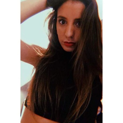 Iara, la bella hija de Pedro Troglio, el técnico del Olimpia