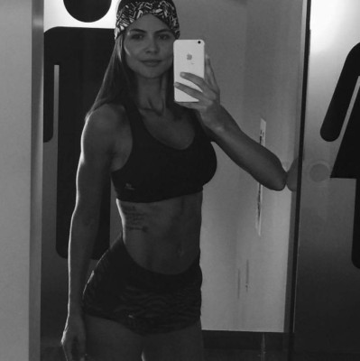 Así es la ¡candente! modelo argentina Romina Belluscio, la nueva esposa de Guti