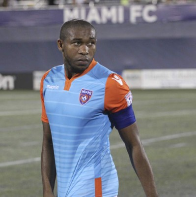 ¡Uno más! Los jugadores hondureños que han portado el gafete de capitán en el extranjero