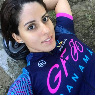 Alexandra Cruz, la hermosa ciclista hondureña que motivó a Tabaré Alonso a visitar San Pedro Sula