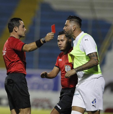 NO SE VIO POR TV: ¿Pinto viendo a Costly? Las fotos más curiosas en Honduras