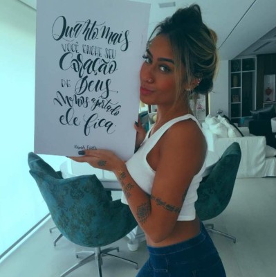Las últimas 10 fotos en Instagram de la sexy hermana de Neymar