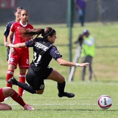 Norma Palafox, la preciosa futbolista mexicana que es sensación en su país