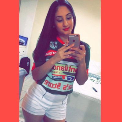 Conocé a Pamela Hernández, la bella novia del delantero de Marathón y la Selección, Diego Reyes