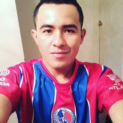 Ellos son los aficionados que desde temprano se pusieron la camisa del Olimpia