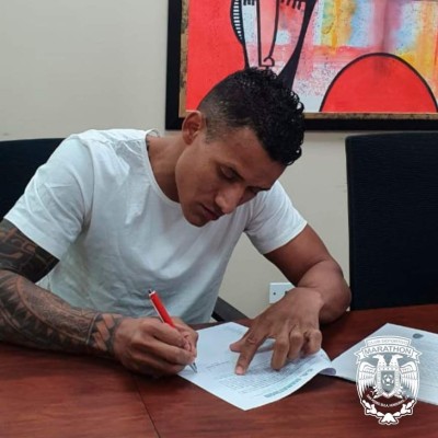 Mercado: Dos hondureños más a Portugal, bajas Motagua y Olimpia y Real España descarta fichaje