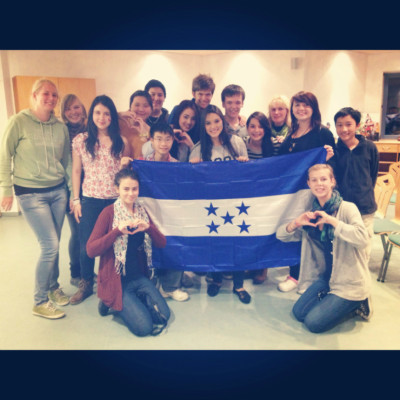 Hondureños por el mundo vibrando por la Bicolor