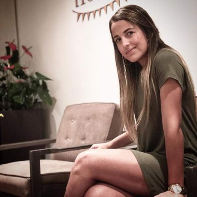 Lina Arciniegas, la hermosa compañera de equipo de la tica Melissa Herrera