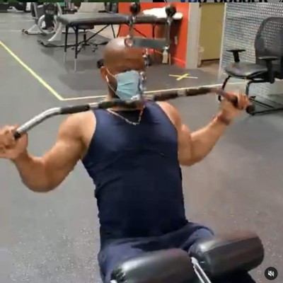 La increíble transformación física de 'Muma' Bernárdez tras retirarse del fútbol y pasarse al fitness