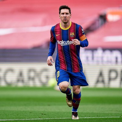 Mercado: Nueva oferta para Messi, giro radical en fichaje de Mbappé y la decisión del Kun Agüero