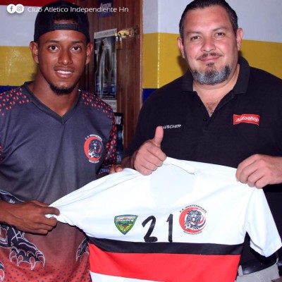 FICHAJES: Colombianos y jugadores de primera refuerzan equipos del Ascenso