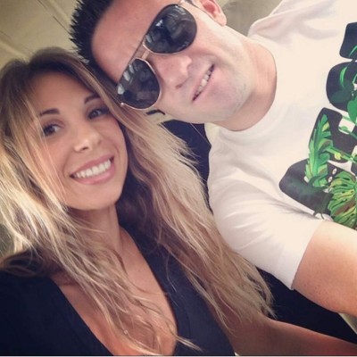 Fanny Lafon, novia de Valbuena, se ha convertido en su consuelo en pleno escándalo