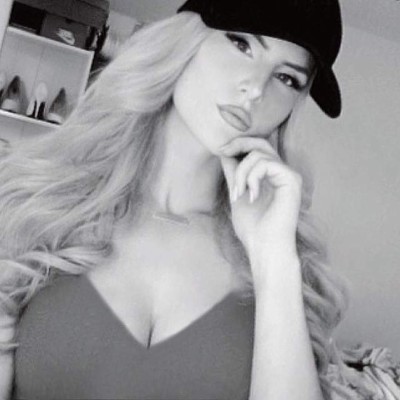 Janina Neoral, la exuberante novia alemana del jugador mexicano Marco Fabian