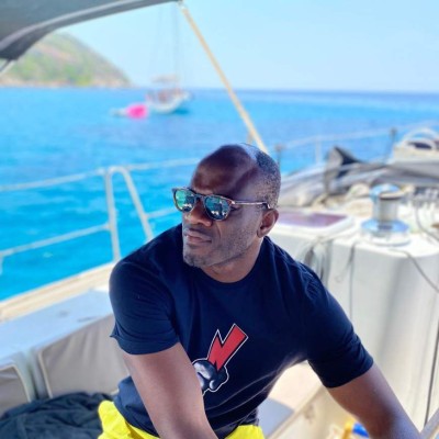 ¡De lujo! Las vacaciones del hondureño David Suazo en familia en la isla de Cerdeña