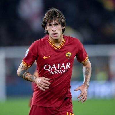 Mirko, la joya de la Roma que fue despedido por subir fotos subidas de tono con su novia