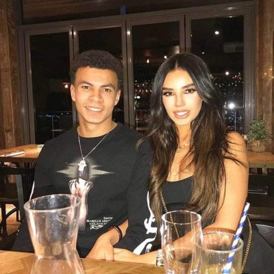 Su novia lo deja por un increíble motivo y el crack busca pareja en una aplicación porque está dolido